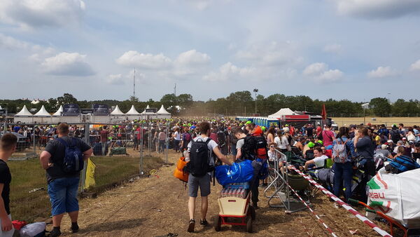 Die perfekte Deichbrand-2025-Packliste: Mit dieser Liste werdet Ihr nichts vergessen