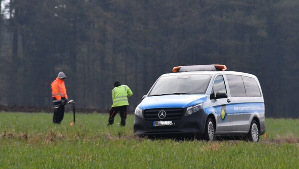 Experten in der Börde Lamstedt im Einsatz: Eine Gefahr tief im Untergrund?