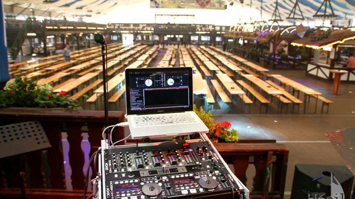 Festsäle und andere Party-Locations werden noch einige Zeit leerbleiben und sorgen auch bei den DJs für fehlende Einnahmen und Existenzsorgen. Foto: Eventfotografie Keil Bremerhaven