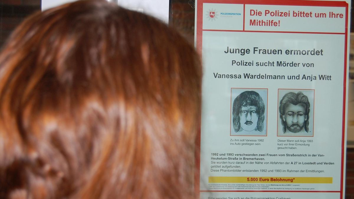 Die Polizei verteilt immer wieder Flugblätter zum Fall. Foto: Polizei