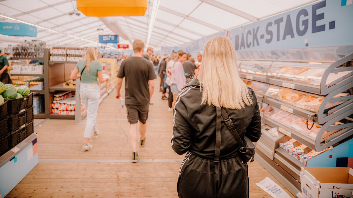 Der Aldi bietet eine große und günstige Auswahl für den Einkauf auf dem Festival-Gelände. Foto: Keck