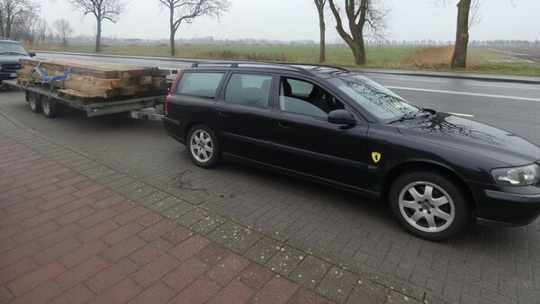 Anhängelast um eine Tonne überschritten: Polizei stoppt Fahrer in Altenwalde