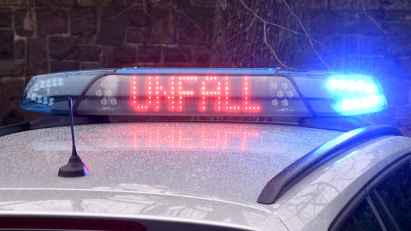 Gefährliches Überholmanöver auf der A27 bei Nordholz: Unfall nach Fahrstreifenwechsel