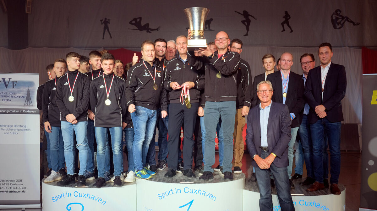 Wer wird die "Mannschaft des Jahres 2025"? Das Rätsel wird auf der 20. Cuxhavener Sportgala gelüftet. Foto: Tonn