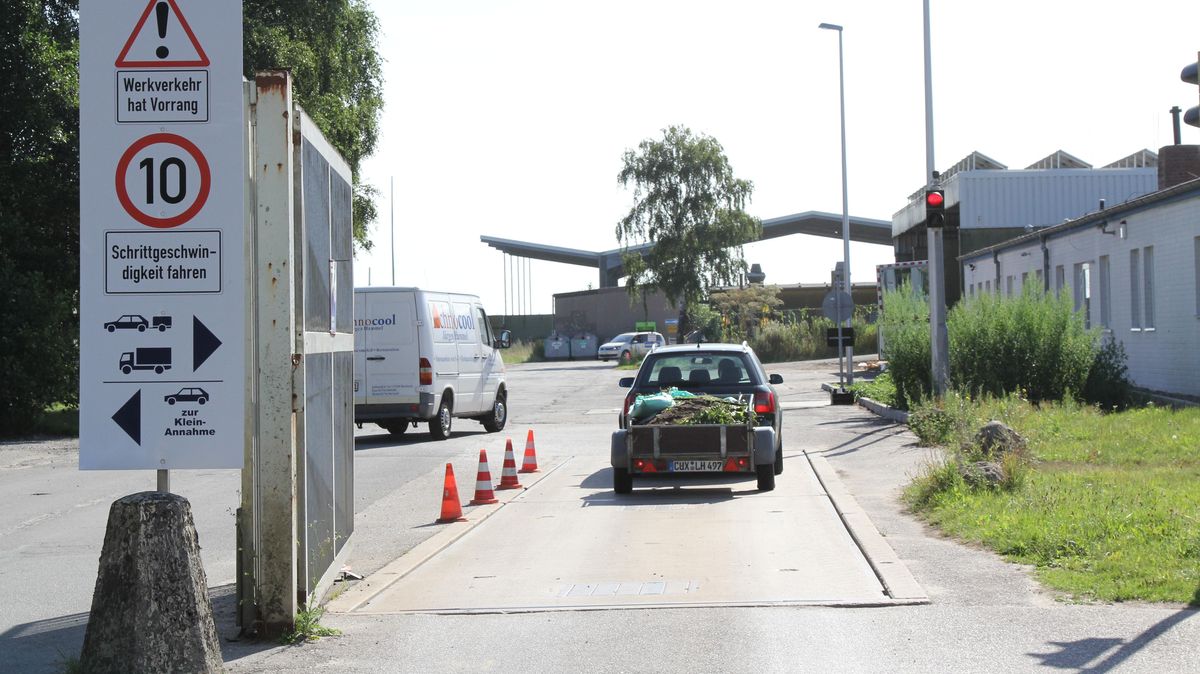 Das AVZ nimmt bis auf Weiteres nur noch Grünabfälle und kleinere Mengen Hausmüll ab. Gewerbliche Entsorger müssen nach Bremerhaven. Foto: Reese-Winne