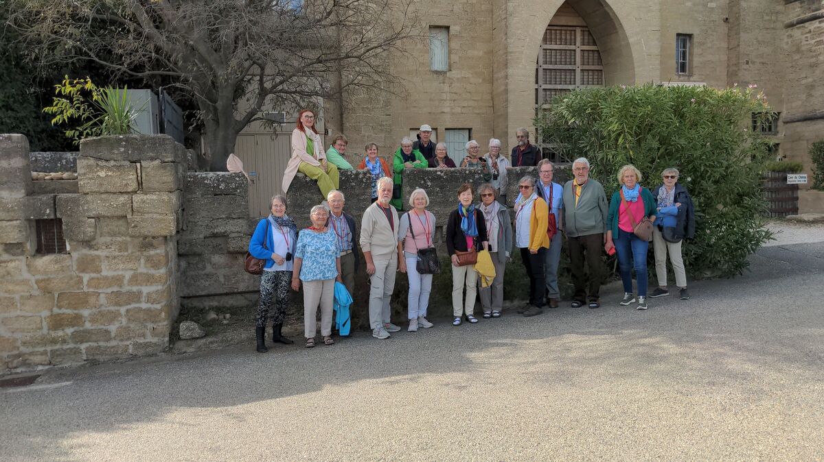 Die Reisegruppe besucht verschiedene Sehenswürdigkeiten in der Provence. Foto: Morjan