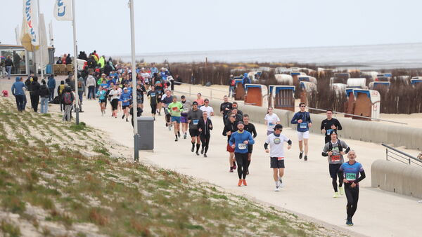 Überwältigender Zulauf: Alles Wissenswerte zum größten Cuxhaven-Marathon aller Zeiten