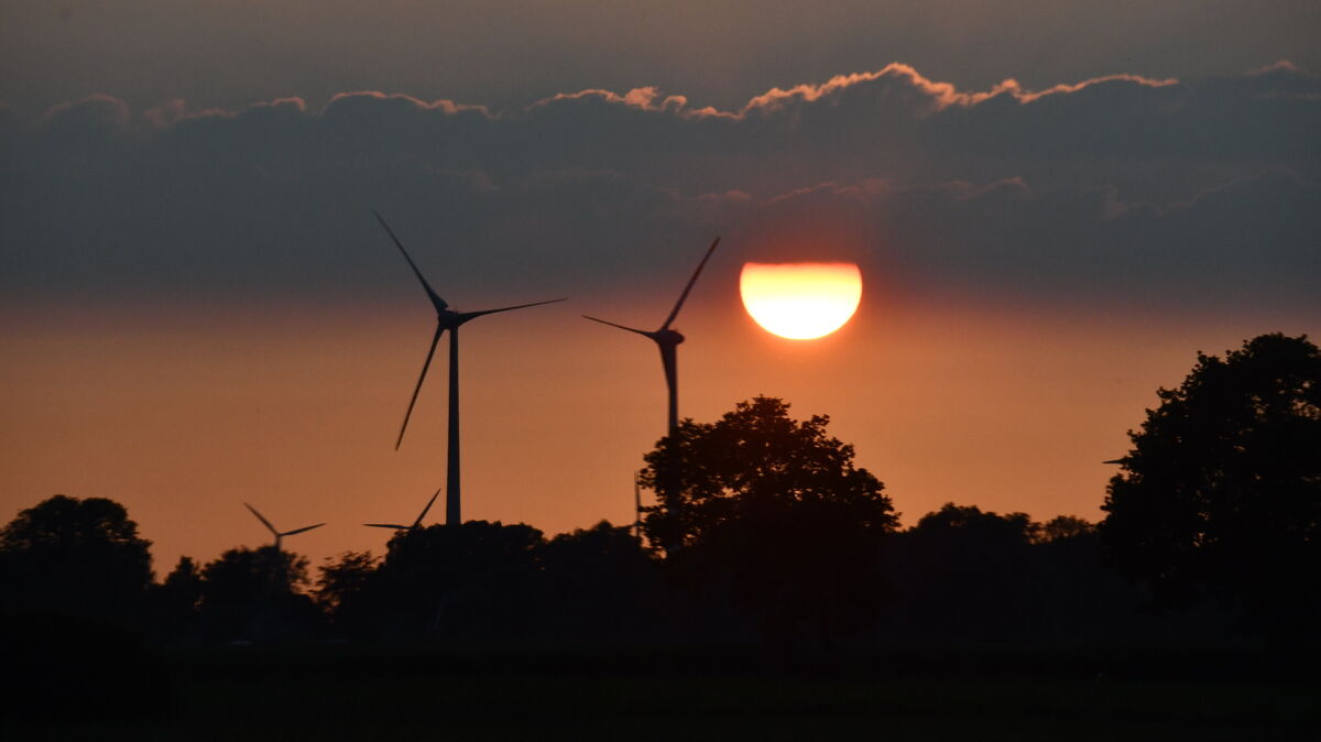 Wo entstehen neue Windparks oder werden vorhandene Flächen gesichert? Die Planungen befinden sich auf der Zielgeraden. Foto: Schröder