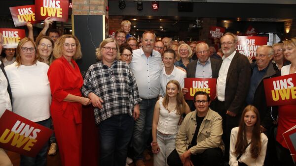 Kommunalwahl 2026 in Cuxhaven: Uwe Santjer bleibt Oberbürgermeister - ohne Stichwahl