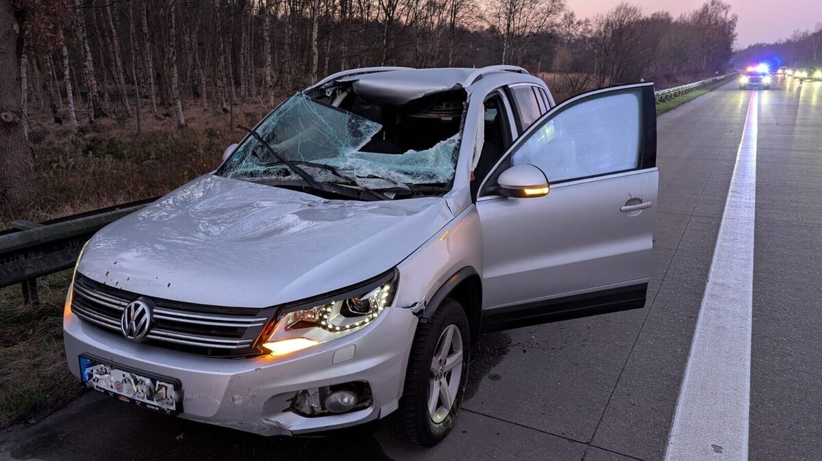 Die Polizei Cuxhaven war am Montagmorgen auf der A27 im Einsatz. Ein Autofahrer wurde bei dem Unfall schwer verletzt. Foto: Polizei Cuxhaven
