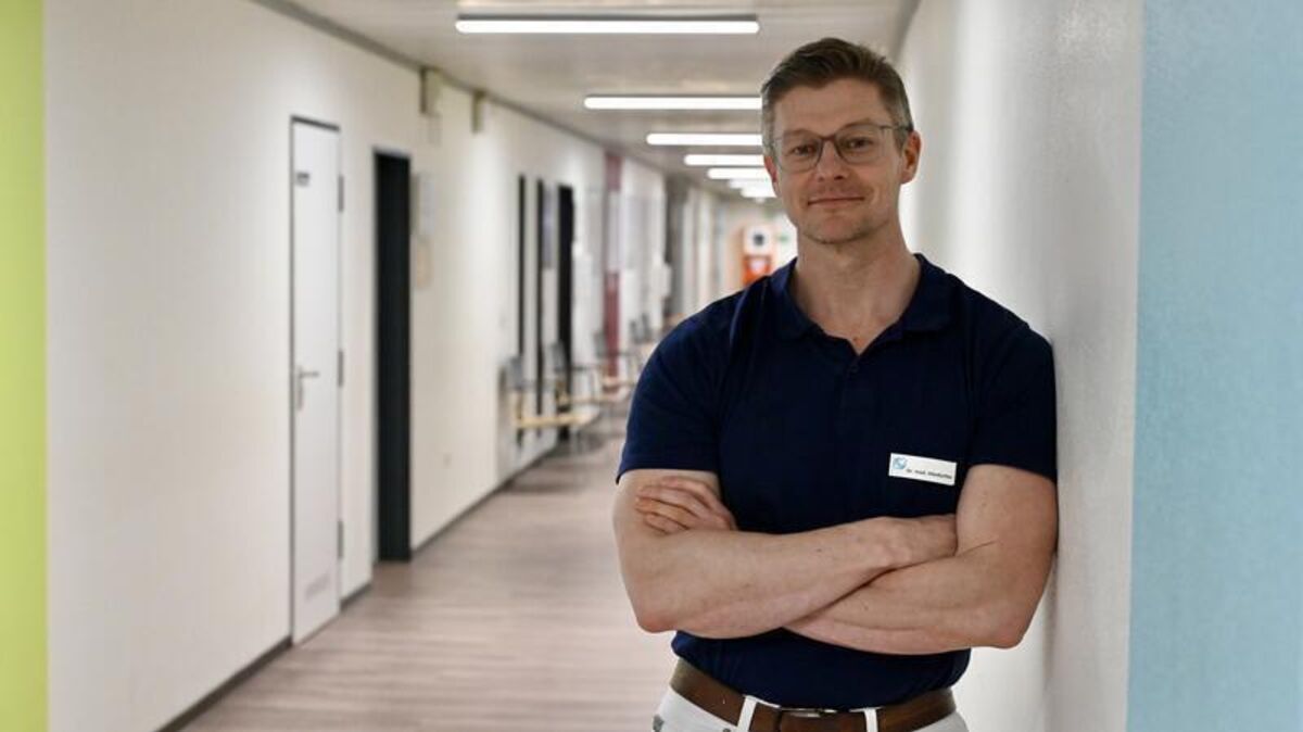 Frank Händschke leitete lange eine Abteilung im Elbe Klinikum, bis er den Schritt in die Selbstständigkeit wagte. Foto: Scholz