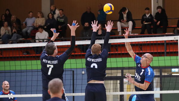 Volleyball-Herren des BC Cuxhaven verteidigen die Spitzenposition