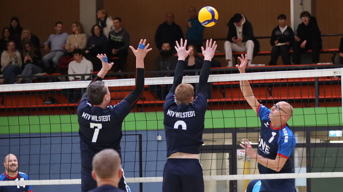 Auch Dierk Finkennest trägt mit einer konzentrierten Leistung nach einer nicht optimalen Vorbereitung zum wichtigen Sieg beim TSV Ottersberg bei. Foto: Unruh