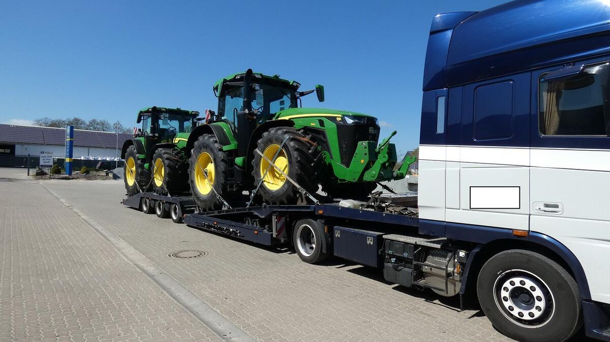Die Polizei hat auf der A27 im Kreis Cuxhaven einen Sattelzug aus dem Verkehr gezogen, der deutlich überladen war. Foto: Polizei