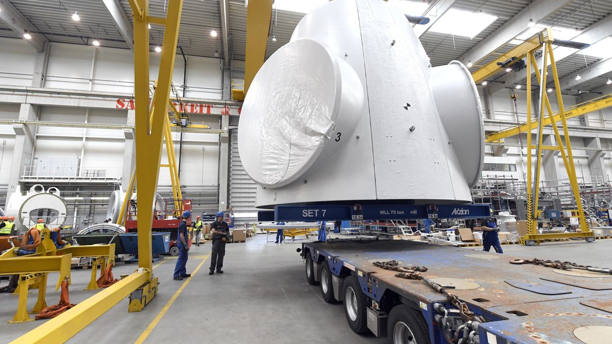 Im Senvion-Werk im Bremerhavener Fischereihafen kann die Produktion wieder aufgenommen werden. Arvhivfoto: Scheer