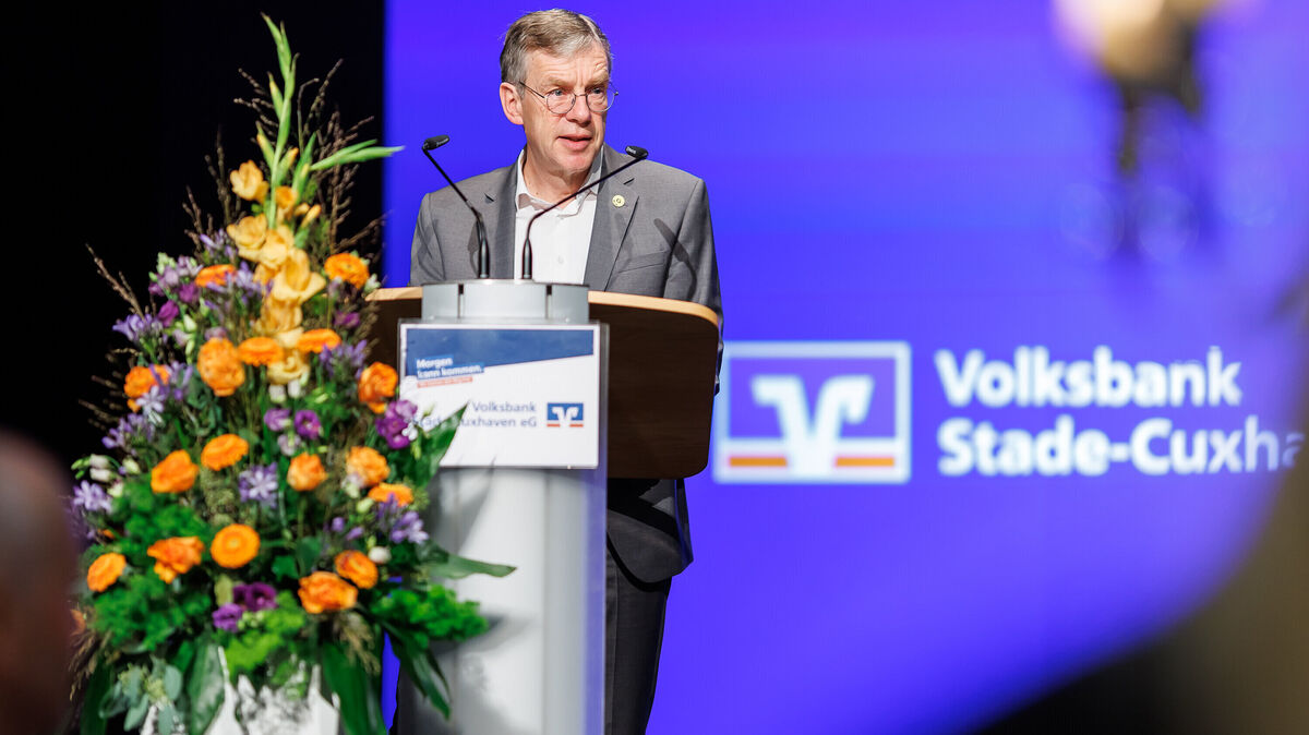 Henning Porth während seiner Verabschiedung im Stadeum: „Die Arbeit war mein Ding.“ Foto: Struwe