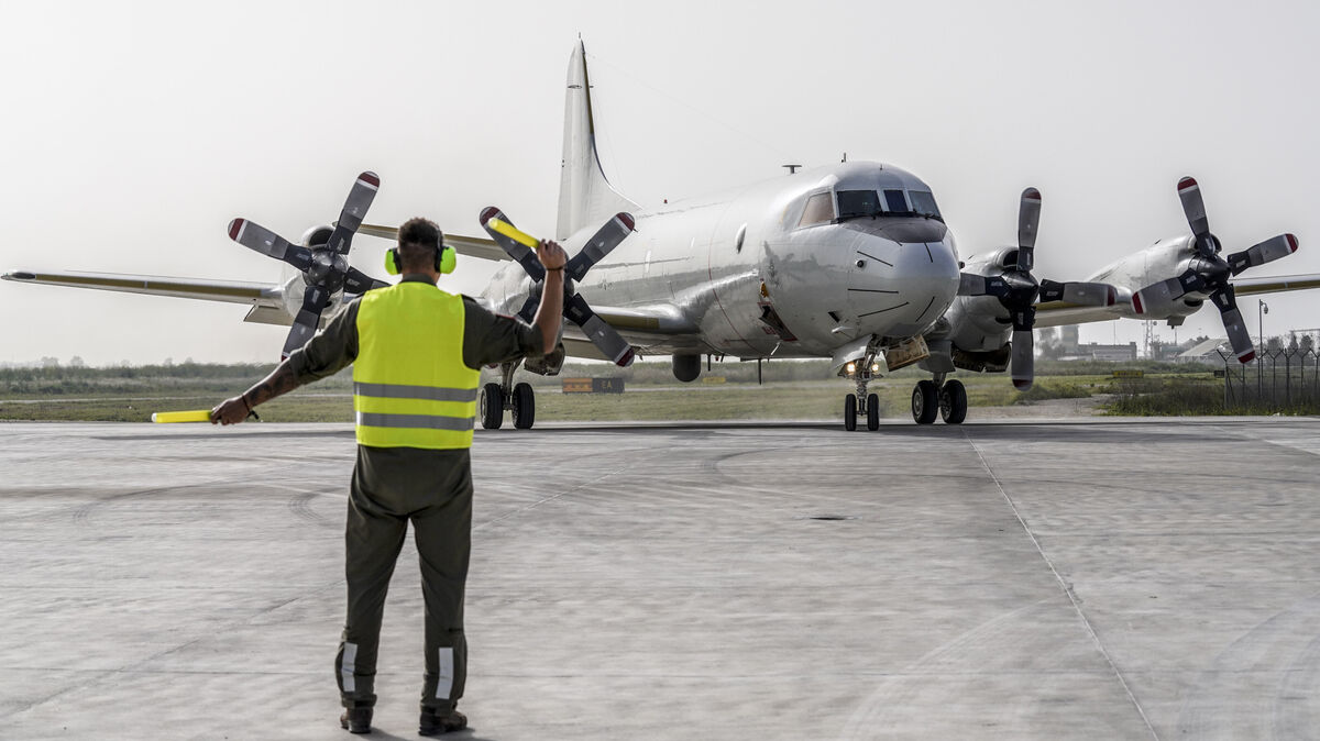 Marineflieger der Bundeswehr setzen die P-3C Orion ein, um feindliche U-Boote während der NATO-Übung zu orten und zu bekämpfen. Foto: Bundeswehr/Winkeltau