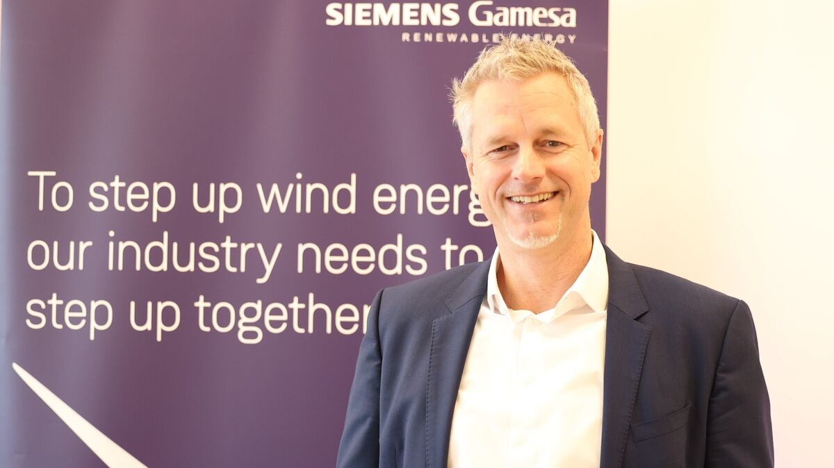 Der gebürtige Österreicher Christian Ettl ist seit Juni 2025 Leiter des Siemens-Werks An der Baumrönne in Cuxhaven. Foto: Larschow