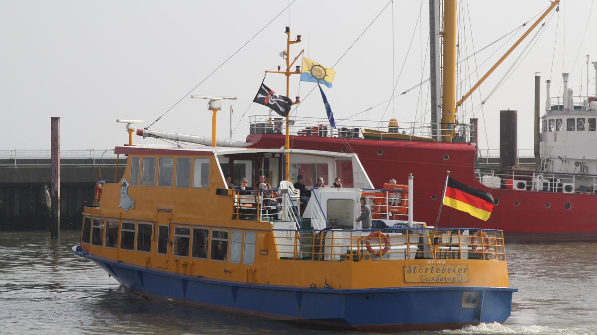 Das Cuxhavener Ausflugsschiff "Störtebeker" wird künftig ebenso wie MS "Otter" von der Reederei Cassen Eils betrieben. Foto: Reese-Winne