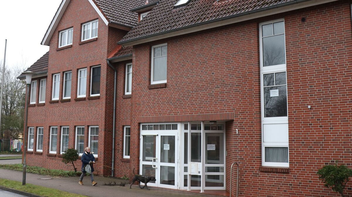 Die Stadt Otterndorf will in den Räumlichkeiten der ehemaligen Agentur für Arbeit am Fröbelweg ein Existenzgründerzentrum nach Stader Vorbild aufbauen. Als „Mitbewohner“ ist die VHS vorgesehen, aber eine Entscheidung ist noch nicht gefallen. Foto: Mangels