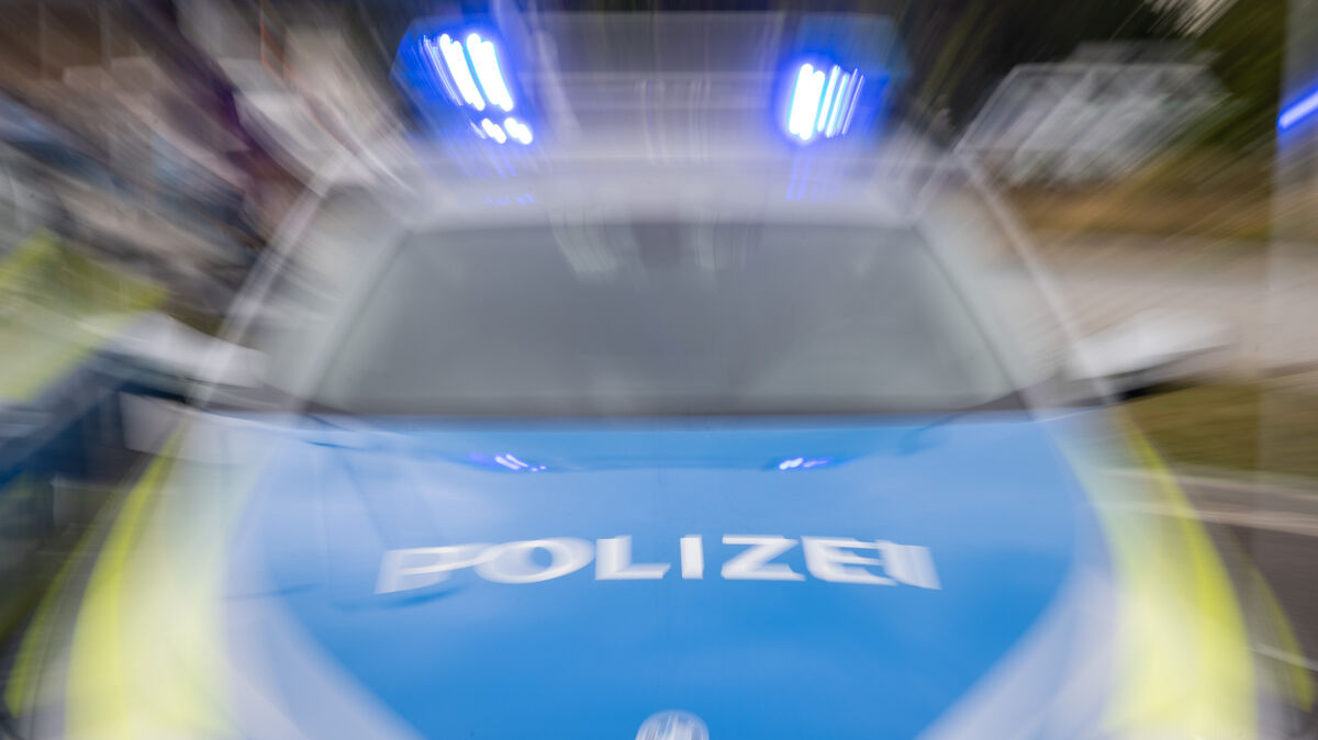 Blaulicht an einem Polizeifahrzeug. Foto: dpa