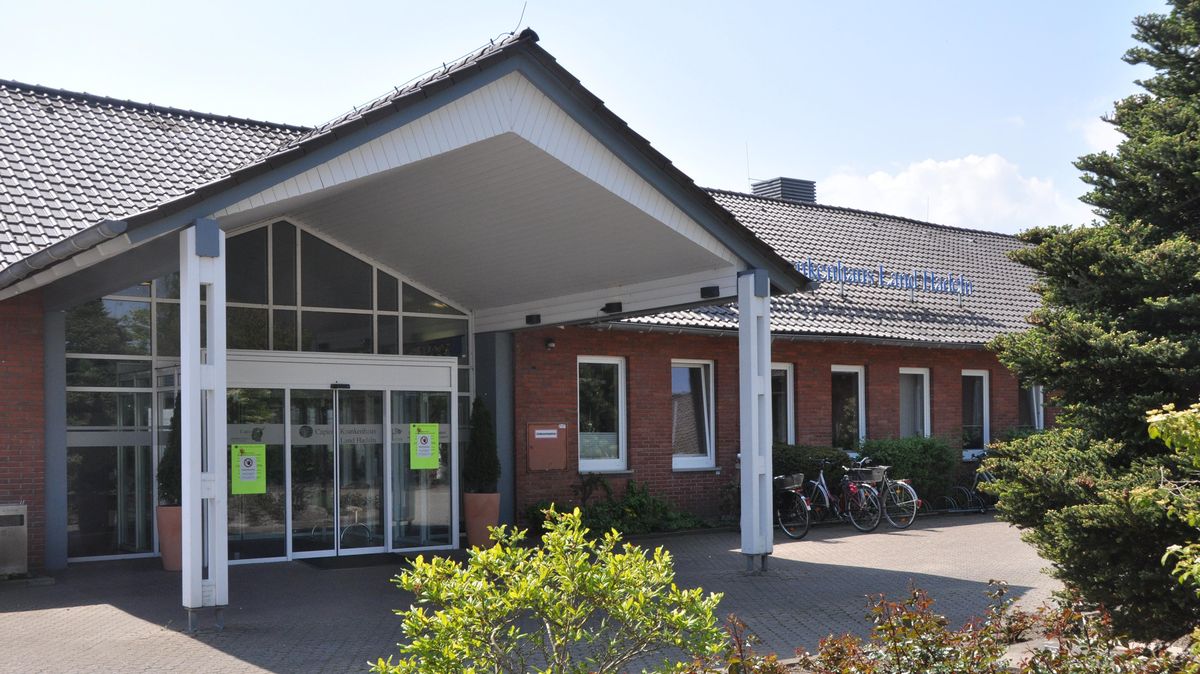Aus dem "Capio Krankenhaus Land Hadeln" wird das "Krankenhaus Land Hadeln - Unsere Stadtklinik". Foto: Kramp
