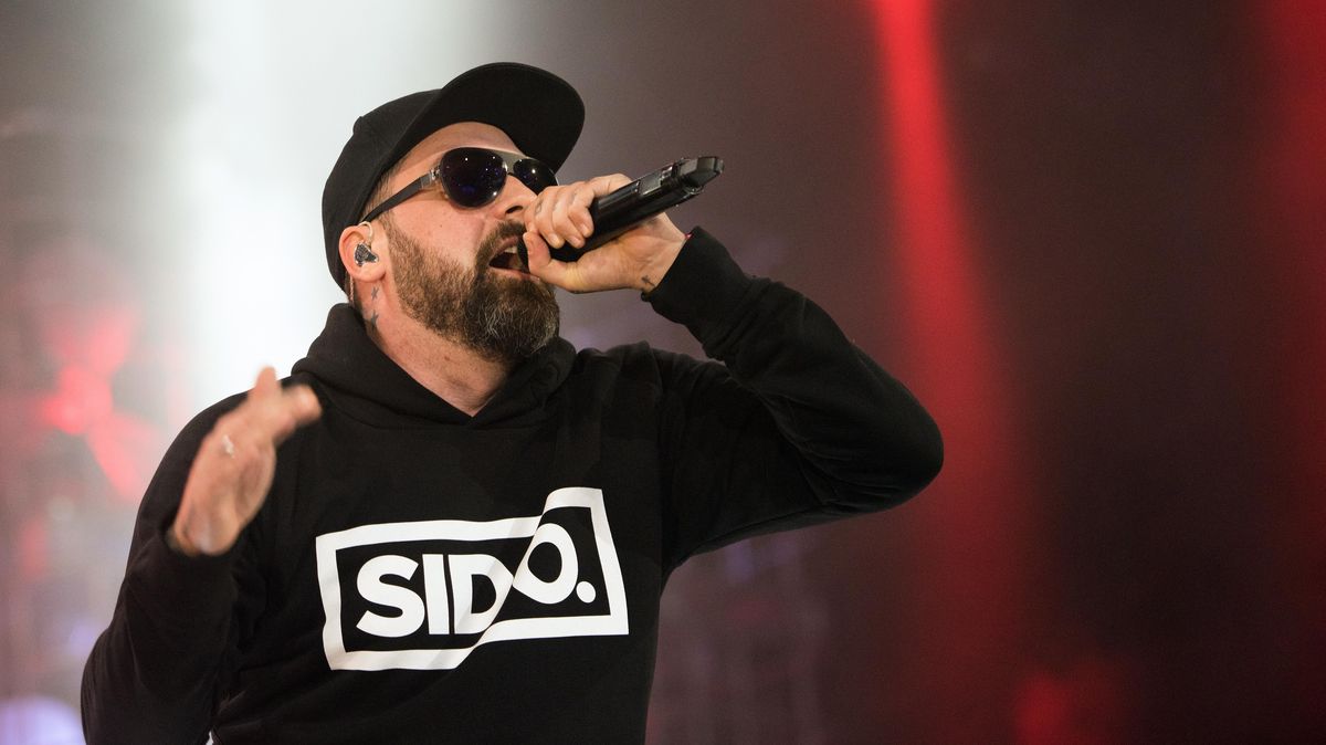 Rapper Sido in einem Rap-Battle im Jahr 2015. Der 39-Jährige ist beim Deichbrand 2020 dabei. Foto: Caroline Seidel/dpa