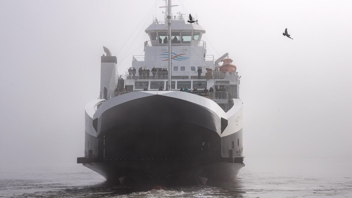 Seit 2017 war die Greenferry I zwischen Cuxhaven und Brunsbüttel unterwegs. Foto: dpa/Sina Schuldt