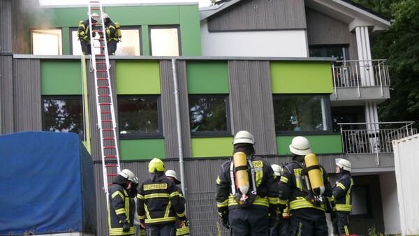 Hemmoor: Feuerwehr rettet Jugendliche bei besonderer Übung - Nachwuchs lernt etwas
