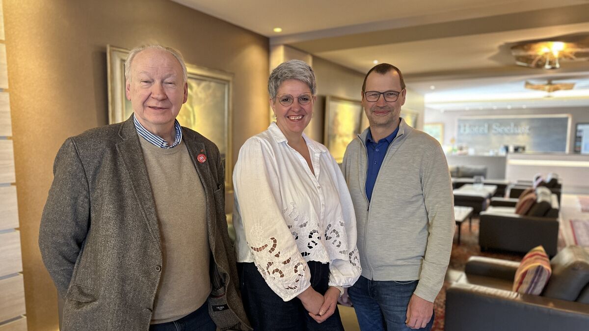 Gunnar Wegner (stellvertretender Fraktionsvorsitzender), Katja Brößlig (Geschäftsführerin der SPD-Kreistagsfraktion) und der Fraktionsvorsitzende Gunnar Böltes (v.l.) umrissen die Schwerpunkte der SPD-Kreistagspolitik für dieses Jahr, die auch die Startbedingungen für die nach der Kommunalwahl neu formierte Fraktion bestimmen sollen. Die Legislaturperiode beginnt am 1. November. Foto: Reese-Winne