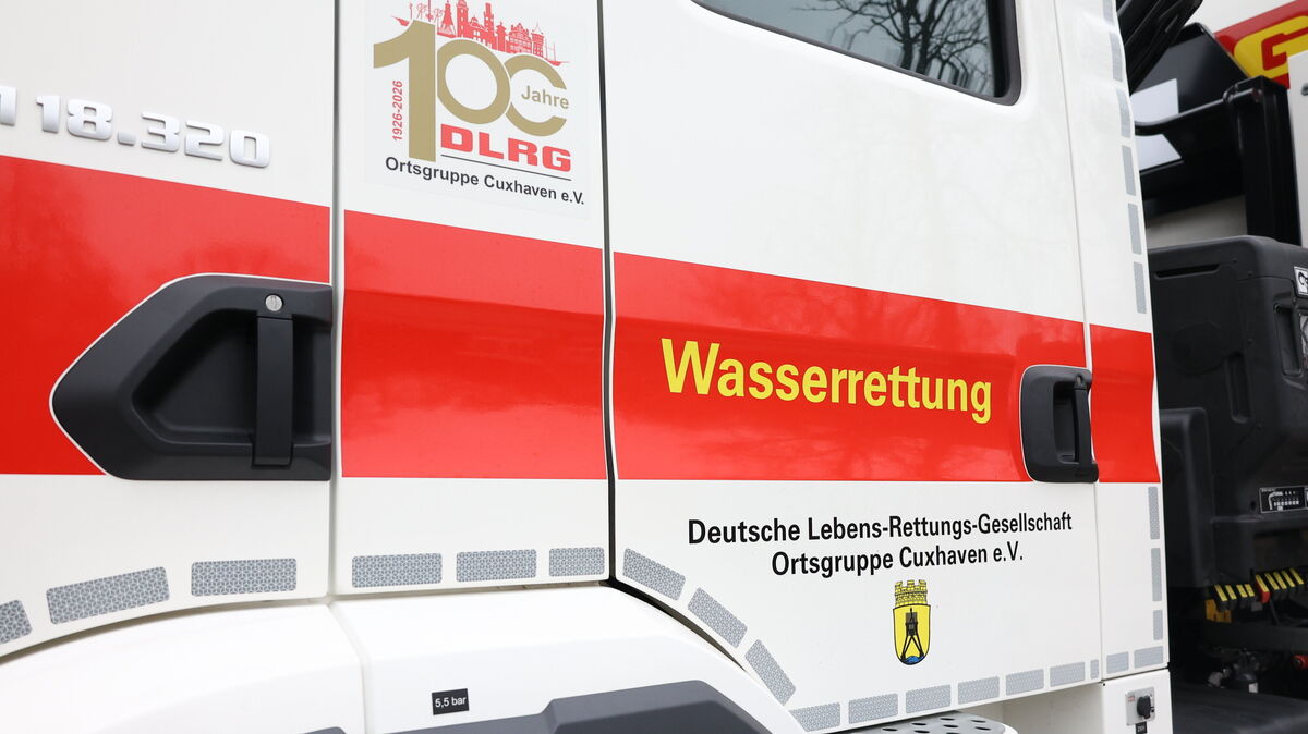 Nach Angaben der DLRG beruht die Bilanz in Cuxhaven darauf, dass es an den Küsten ein hervorragendes Aufsichtssystem durch Rettungsstationen, Badeaufsichten und - wenn gefordert - eine perfekt funktionierende Rettungskette mit motivierten und engagierten Einsatzkräften gibt. Foto: Larschow
