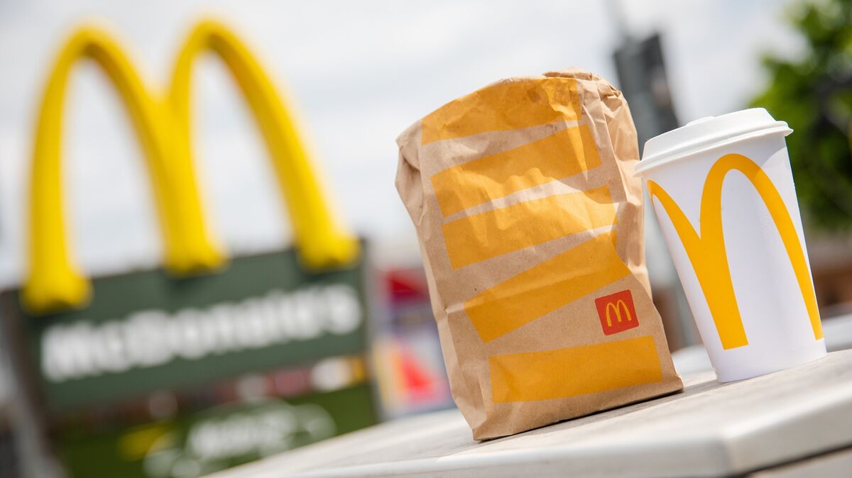Demnächst auch in Hemmoor? "McDonald's" plant den Bau einer Filiale im Zentrum der Kleinstadt. Christoph Schmidt / dpa