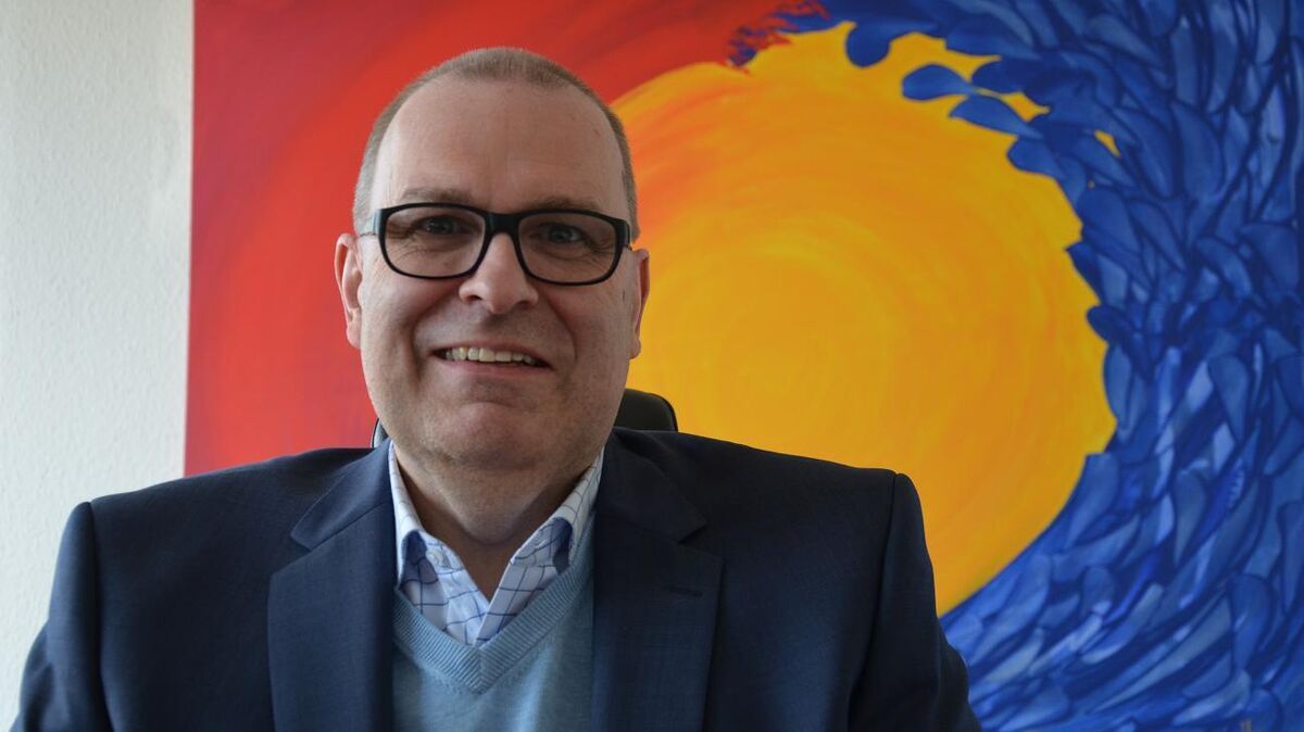 Noch ist er hauptamtlicher Bürgermeister der Stadt Geestland, doch Thorsten Krüger aus Langen möchte künftig auf dem Chefsessel im Cuxhavener Kreishaus als Landrat Platz nehmen. Er ist bei der Wahl am 9. Oktober der einzige Kandidat. Der Sozialdemokrat wird nicht nur von der SPD, sondern auch von der CDU, FDP, Grünen und der Bürgerliste bei seiner Kandidatur unterstützt. Foto: privat