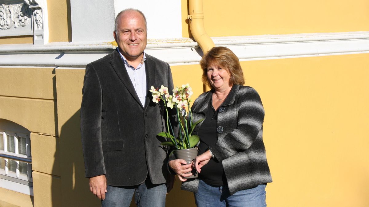 Wechsel an der Spitze: Diplompädagoge Jürgen Schlieckau löst Diplom-Sozialpädagogin Monika Liedtke in der Einrichtungsleitung der Fachstelle für Sucht, Suchtprävention und Psychosoziale Beratung in Cuxhaven ab. Foto: Konken