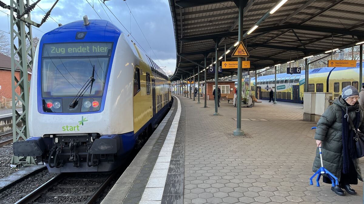 Seit Ende 2022 enden die meisten Züge von Start Unterelbe in Hamburg-Harburg und starten dort auch erst. Daran wird sich in nächster Zeit nichts ändern. Foto: Kuczorra