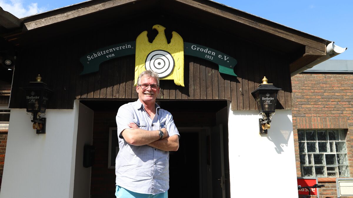 Svend Bretschneider lebt seit über 25 Jahren in Groden und war bereits vier Mal Schützenkönig des Schützenvereins Groden. Foto: Witthohn