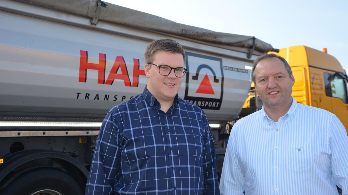 Lennart Hahn leitet das Unternehmen und wird dabei von Ralf Kraeft (rechts) unterstützt. Foto: Von Allwörden