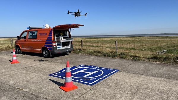 Kreis Cuxhaven: Wie Drohnen an Küsten und auf dem Wasser für mehr Sicherheit sorgen sollen