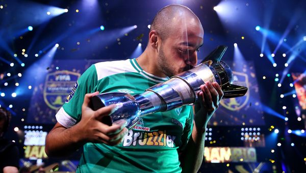 E-Football-Spieler können sich nach ganz oben schießen