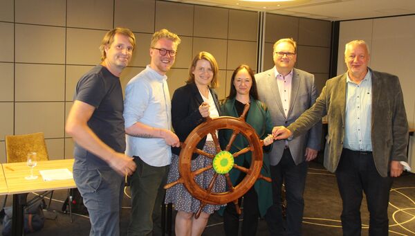 Grünen-Spitzen aus Norddeutschland sprechen sich in Cuxhaven gegen weitere Flussvertiefungen aus