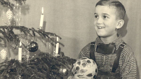 Historische Weihnachtsfotos aus dem Kreis Cuxhaven: Leser teilen ihre Erinnerungen