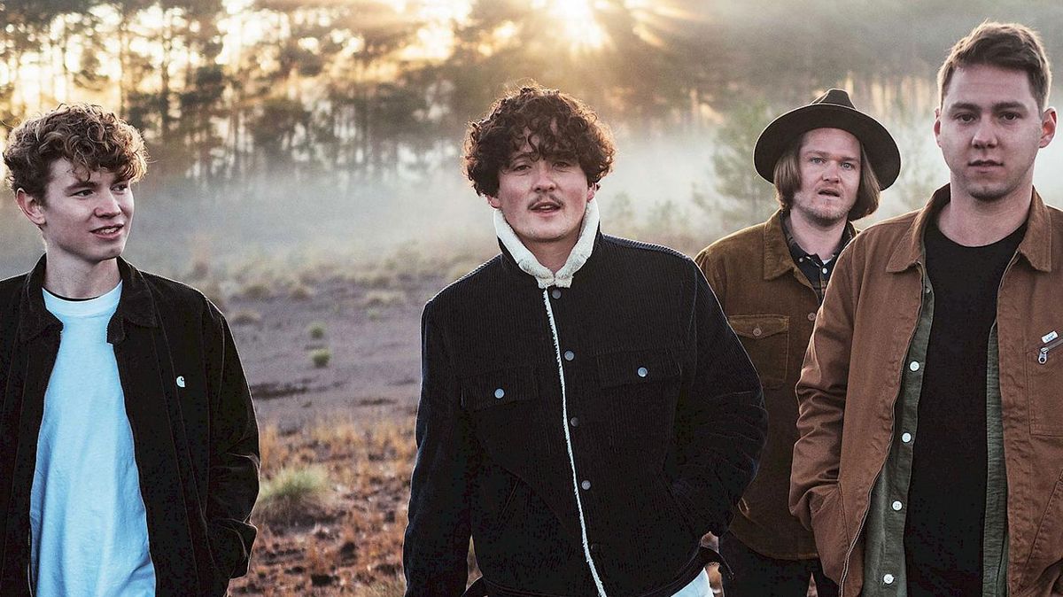 Diese Gruppe ist schwer im Kommen: Provinz, eine Indie-Pop-Band aus Ravensburg, hat in diesem Jahr einen Plattenvertrag bei Warner unterzeichnet und stellt sich im Sommer 2020 beim Deichbrand-Festival vor. Foto: Valentin Ammon