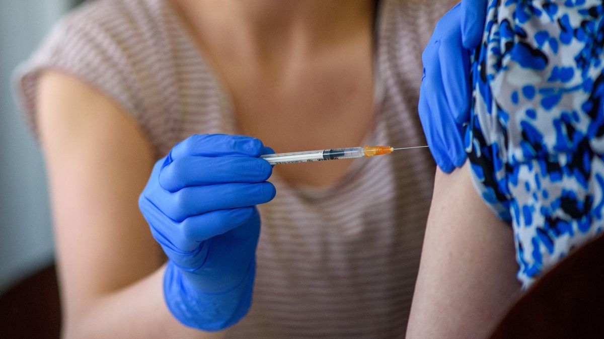 Wirrwarr um Corona-Impfstoff von Astrazeneca. Foto: Klaus-Dietmar Gabbert/dpa