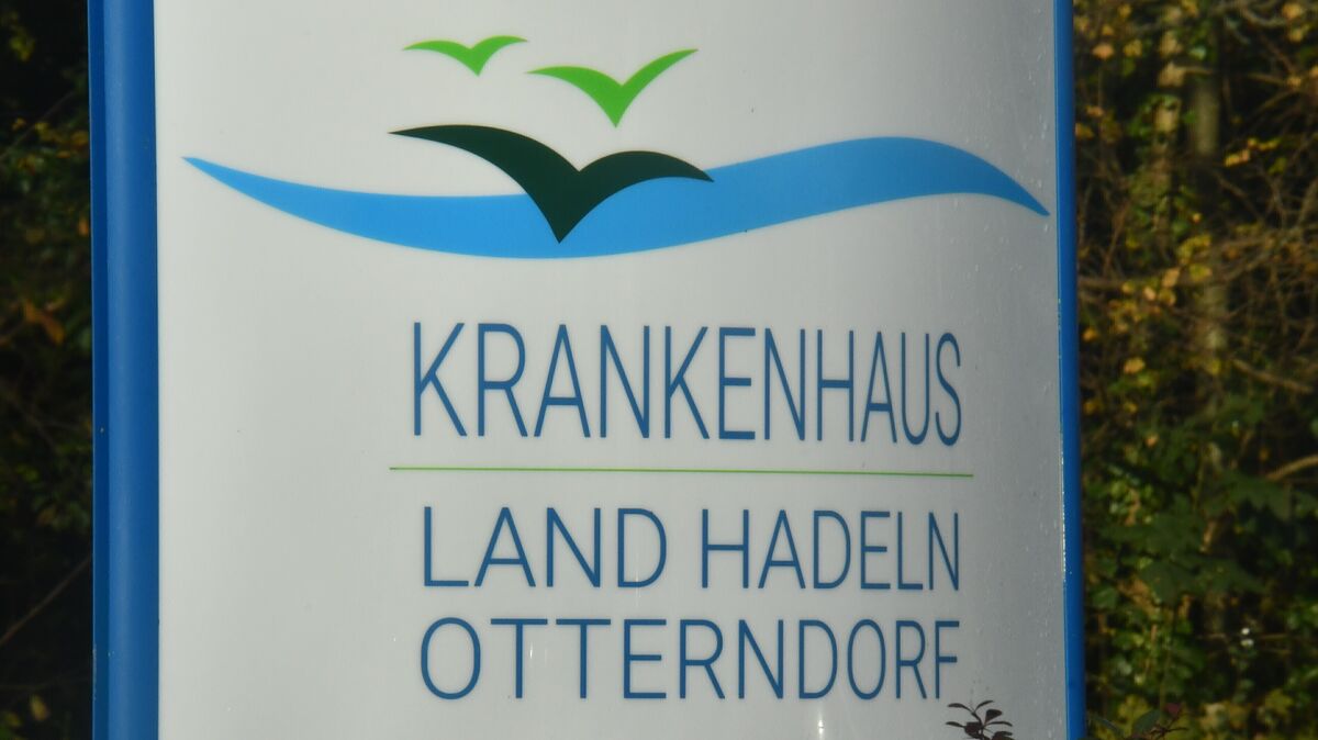 Das Krankenhaus Land Hadeln in Otterndorf wird gemeinsam vom Landkreis Cuxhaven und der Samtgmeinde Land Hadeln betrieben. Foto: Schröder