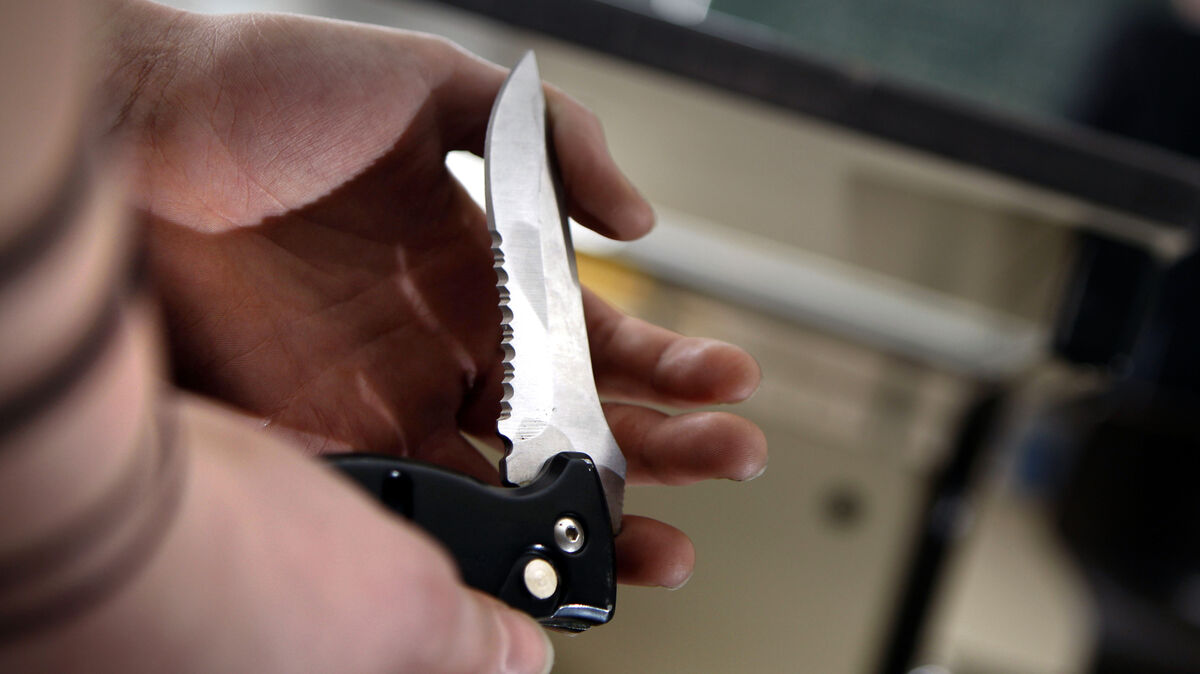 Während Eigentumsdelikte zurückgehen, nehmen Gewalttaten gegen Polizeibeamte und häusliche Gewalt zu. Symbolbild: Berg/dpa