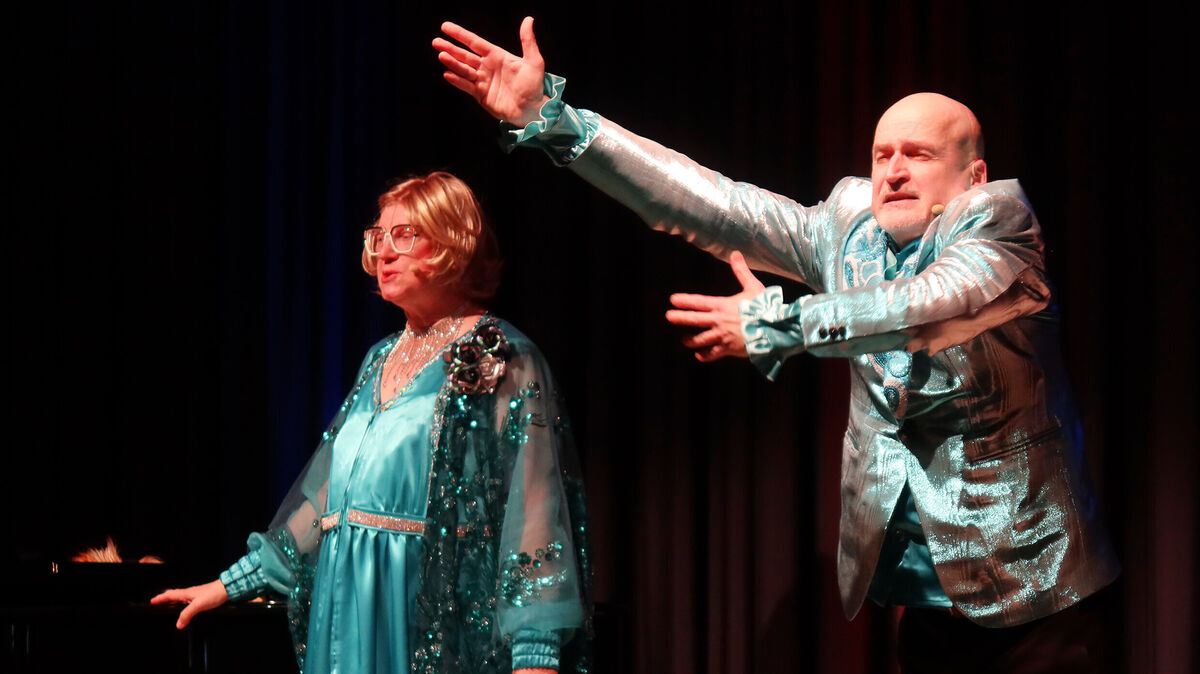 Seit 30 Jahren ein Paar: das bekannte Comedy-Duo „Emmi & Willnowsky“. Foto: Giesecke