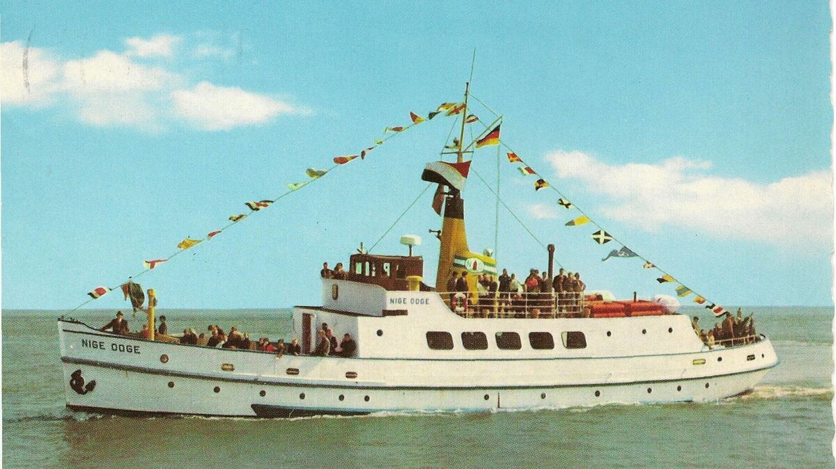 Das Passagierschiff  "Nige Ooge" 1970 noch vor dem Umbau, der die Aufbauten deutlich verändern sollte. Foto: Sammlung Eisermann