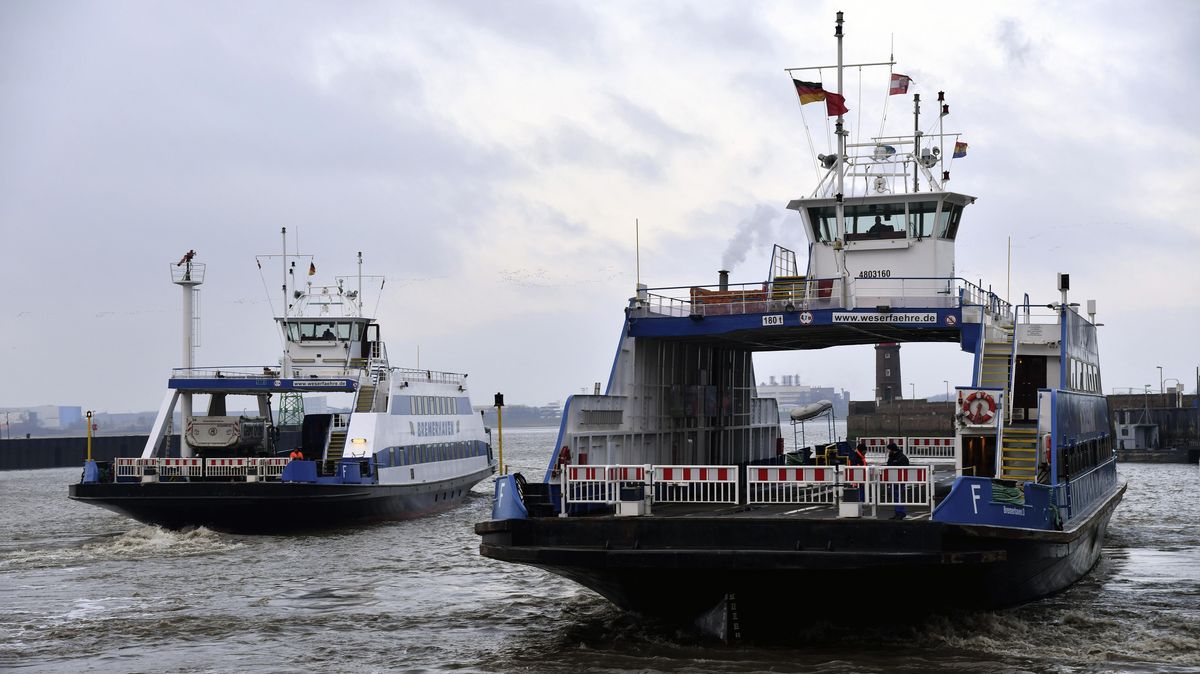 Die Weserfähre "Bremerhaven" fällt mit einer technischen Störung aus. Archivfoto: Scheschonka