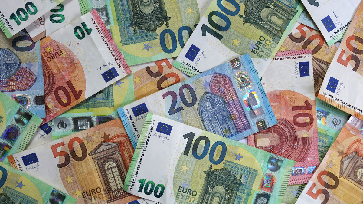 Wieder mehr Geld im Portemonnaie: Die Finanzen der Samtgemeinde Land Hadeln beginnen, sich zu erholen. Foto: dpa/Hildenbrand