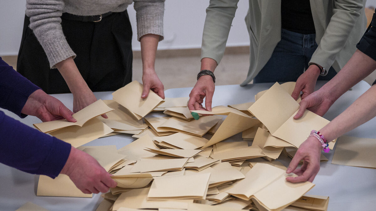 Vor der Kommunalwahl 2026 sind die Leserinnen und Leser gefragt: Welche Themen sollten in den Städten und Gemeinden künftig Priorität haben? Foto: Daniel Vogl/